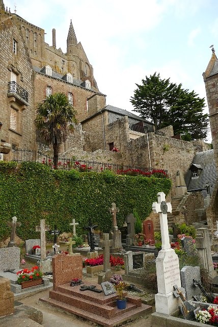 Mont saint michel manche l eglise saint pierre le cimetiere