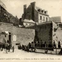 Mont saint michel manche le mont l entree cpa