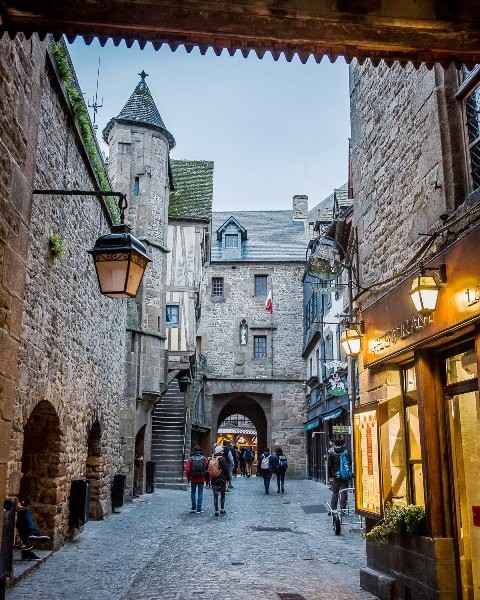 Mont saint michel manche le mont la rue