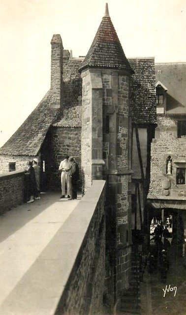 Mont saint michel manche le mont les remparts cpa