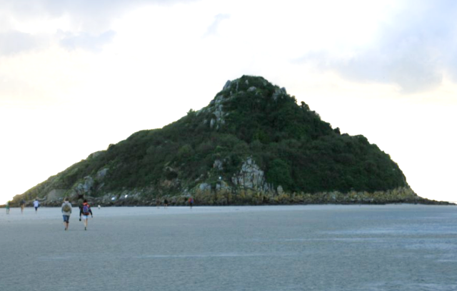 Mont saint michel manche le rocher de tombelaine