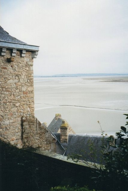 Mont saint michel manche les remparts dec 2001