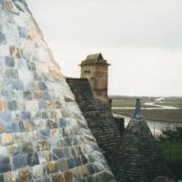 Mont saint michel manche les remparts dec 2001