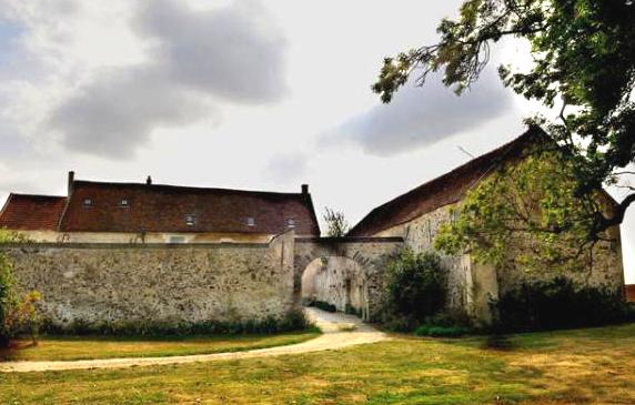 Montfaucon (Aisne) Ferme du Lumeron