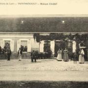 Monthenault (Aisne) CPA Maison Cadot vers 1908