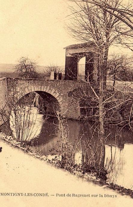 Montigny-les-Condé (Aisne) CPA le pont du Ragrenet