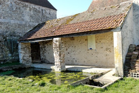 Montigny-les-Condé (Aisne) le lavoir
