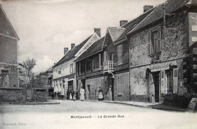 Montjavoult oise cpa grande rue le tabac