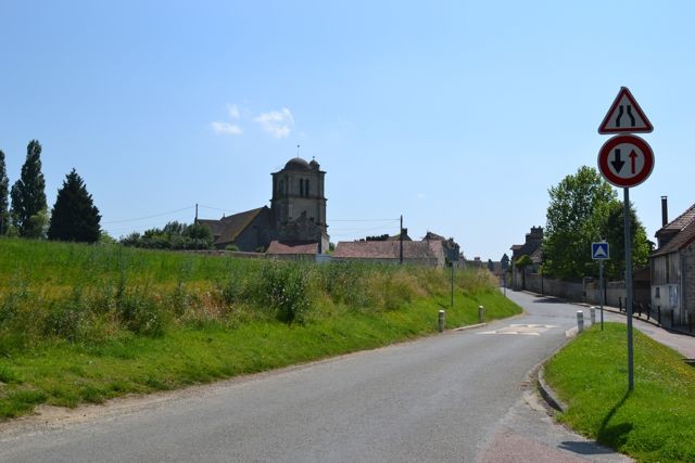 Montjavoult oise entree du bourg