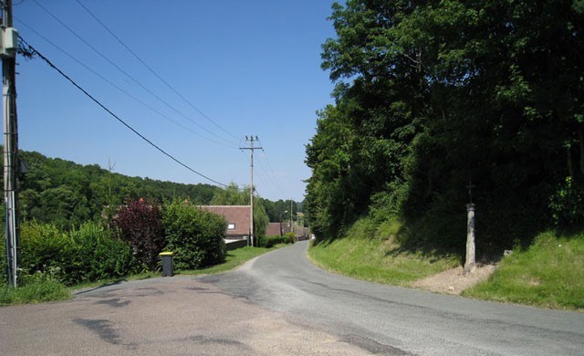 Montjavoult oise hameau herouval