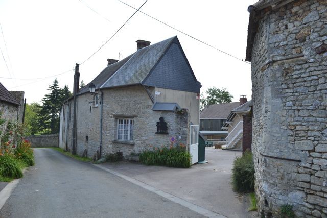 Montjavoult oise oeuvre des 3 semaines la clef des champs