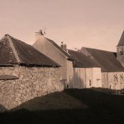 Montlevon (Aisne) CPA L'église et les maisons attenantes