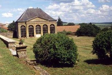 Montmédy (Meuse) Fresnois, l'Orangerie du château