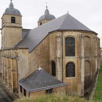 Montmédy (Meuse) L'église Saint Martin, chevet et sacristie