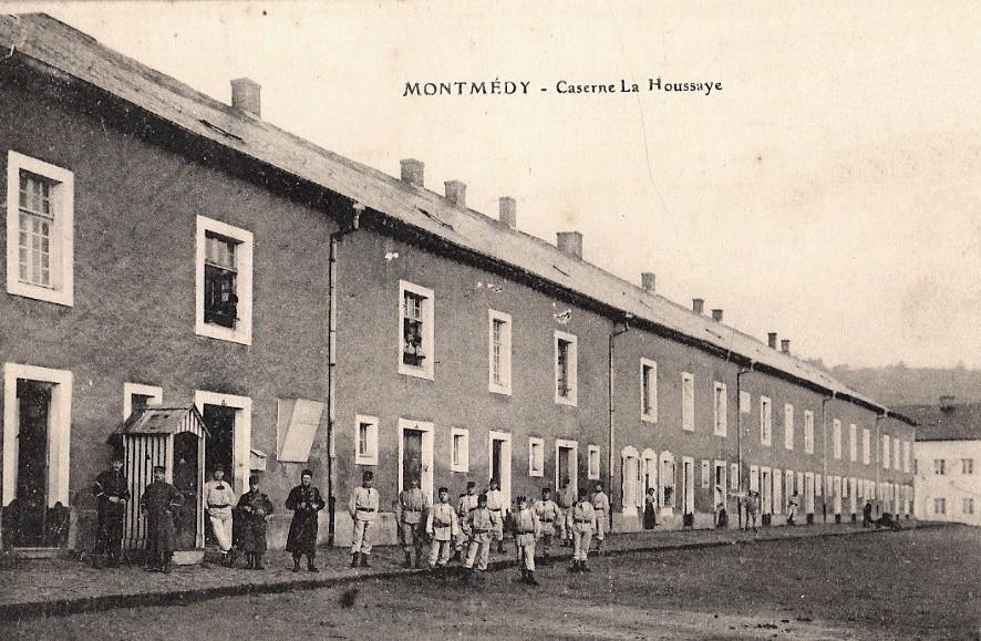 Montmédy (Meuse) La caserne La Houssaye CPA