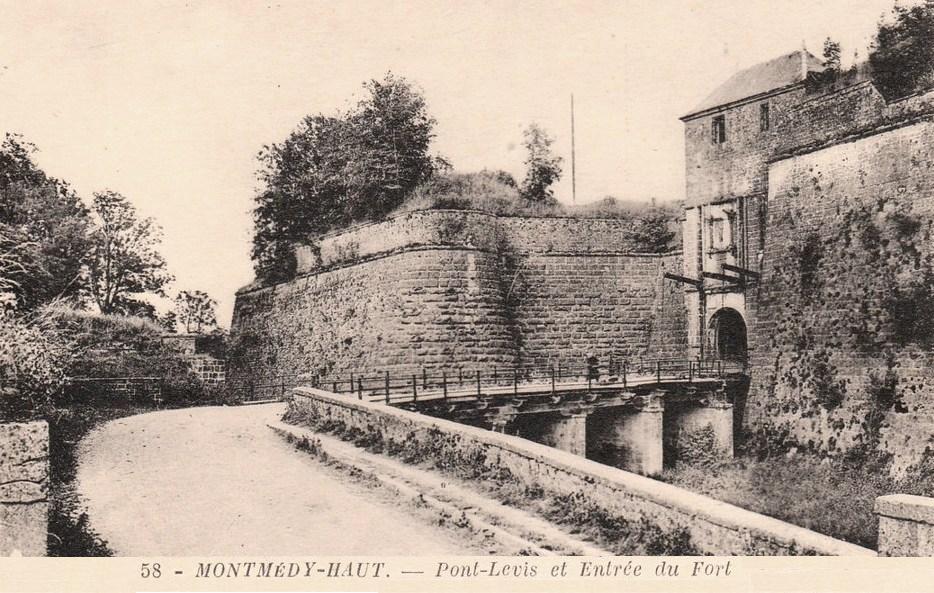 Montmédy (Meuse) La citadelle CPA