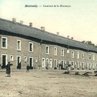 Montmédy (Meuse) Les casernes de La Houssaye CPA