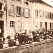 Montmédy (Meuse) Un marché pendant l'occupation