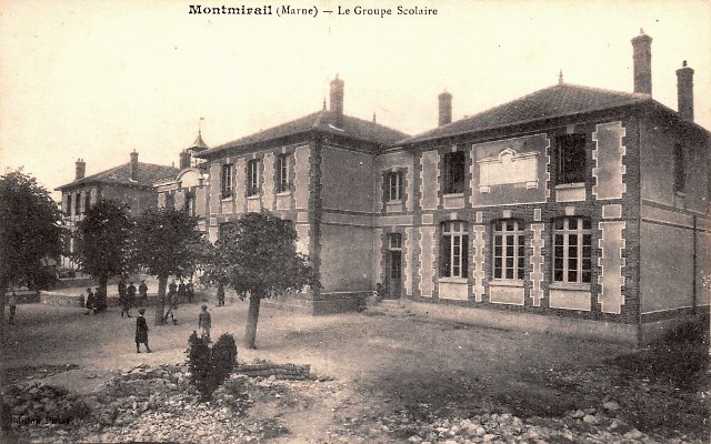 Montmirail (51) L' école CPA