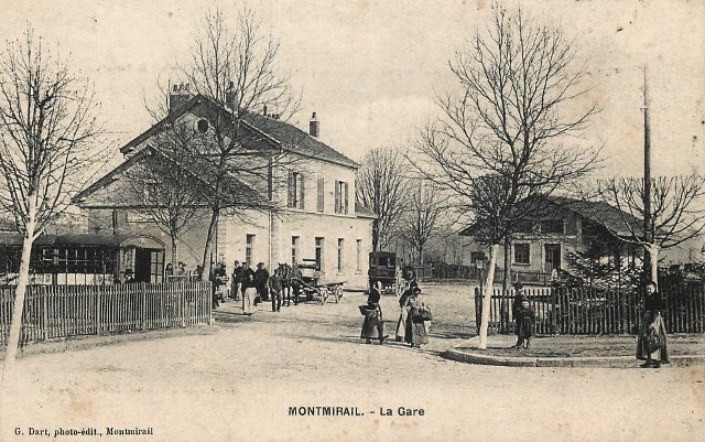 Montmirail (51) La gare CPA