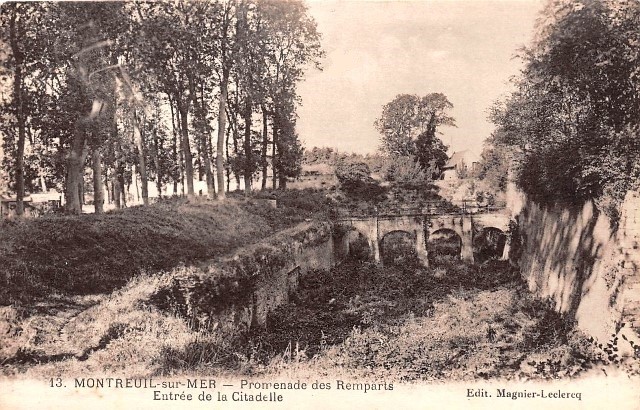 Montreuil pas de calais l entree de la citadelle cpa