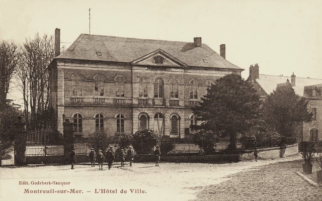 Montreuil pas de calais l hotel de ville cpa