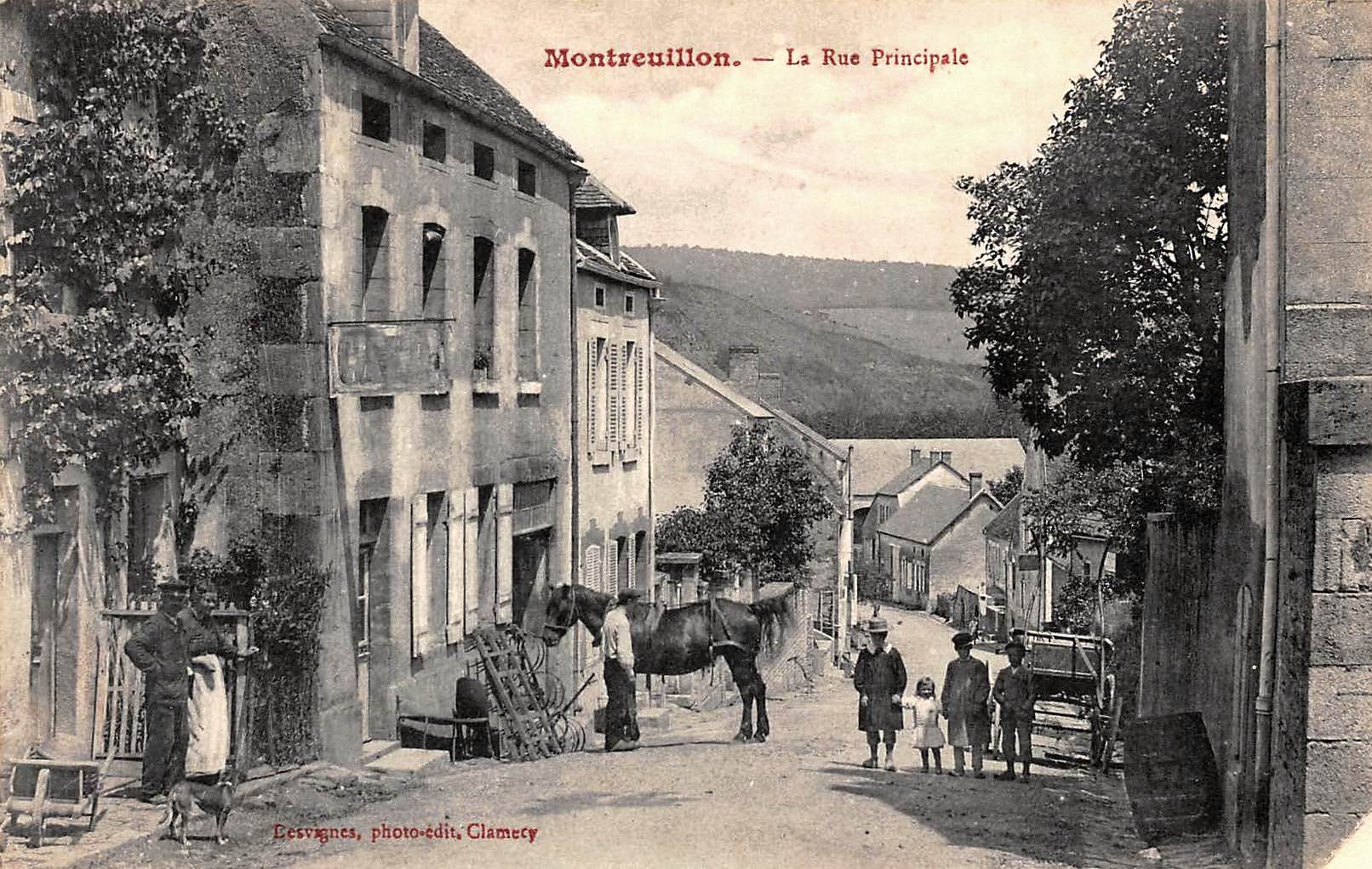 Montreuillon (Nièvre) La Grande rue CPA