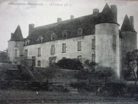 Montreuillon (Nièvre) Le château de Chassy CPA