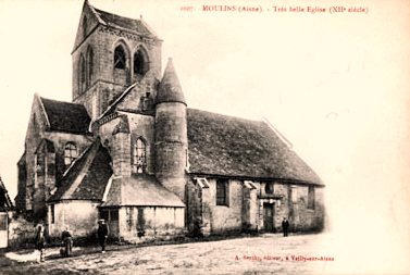 Moulins (Aisne) CPA Eglise Saint Pierre