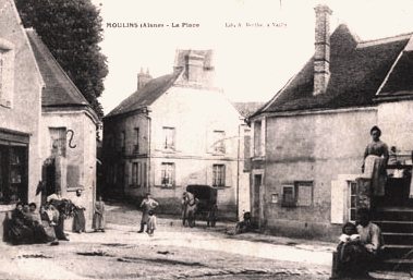 Moulins (Aisne) CPA 