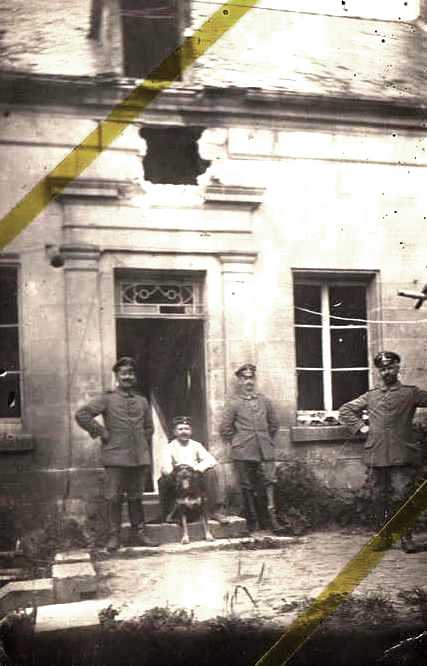 Moulins (Aisne) CPA Soldats allemands