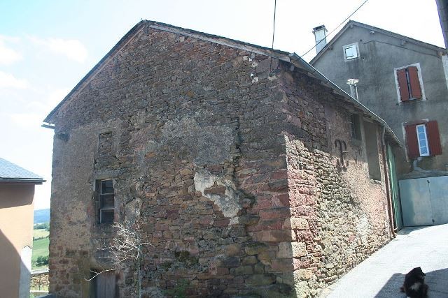 Mounes prohencoux aveyron le cros maison