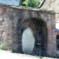 Le Cros, le menhir