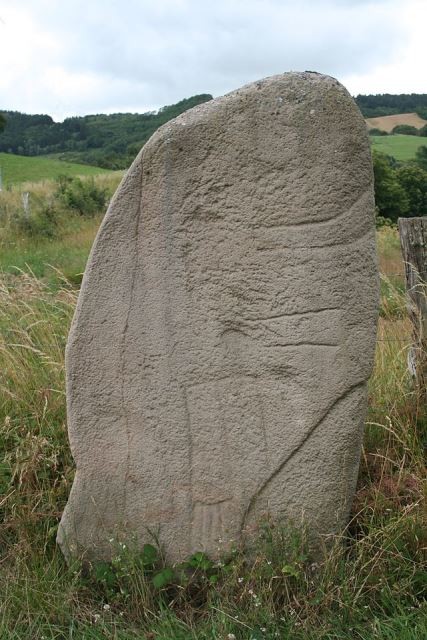La statue menhir