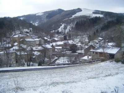 Mounes prohencoux aveyron vue generale sous la neige