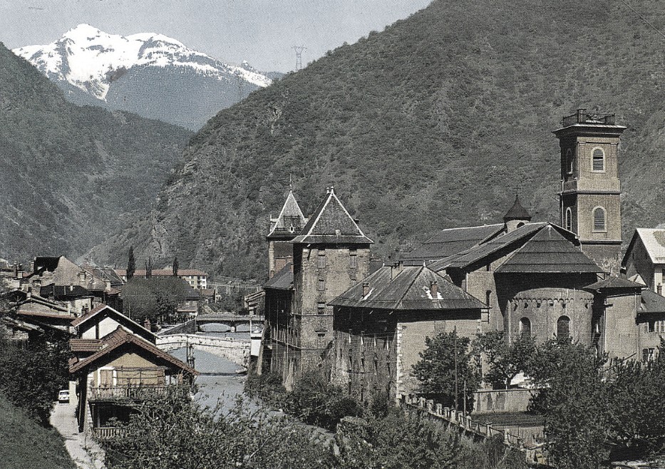 Moûtiers (Savoie) Le Palais des évêques CPA