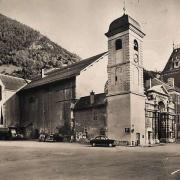 Moûtiers (Savoie) La cathédrale place Saint-Pierre CPA