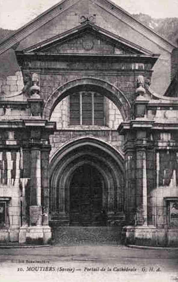 Moûtiers (Savoie) La cathédrale Saint-Pierre, portail baroque CPA