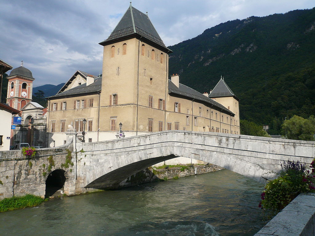 Moûtiers (Savoie) Le pont Saint-Pierre