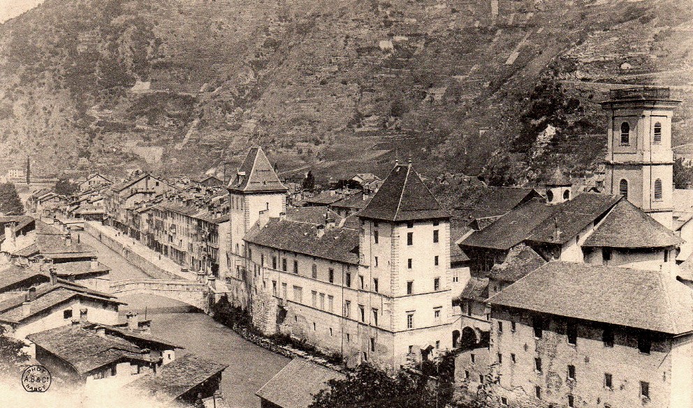 Moûtiers (Savoie) Le Palais des évèques CPA