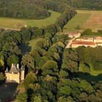 Mouzay (Meuse) Charmoy, les deux châteaux