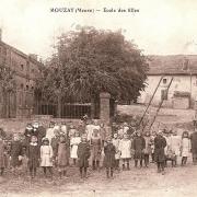 Mouzay (Meuse) L'école de filles CPA