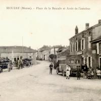 Mouzay (Meuse) La place de la bascule CPA