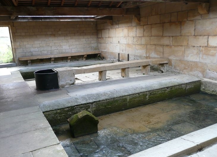 Mouzay (Meuse) Le lavoir