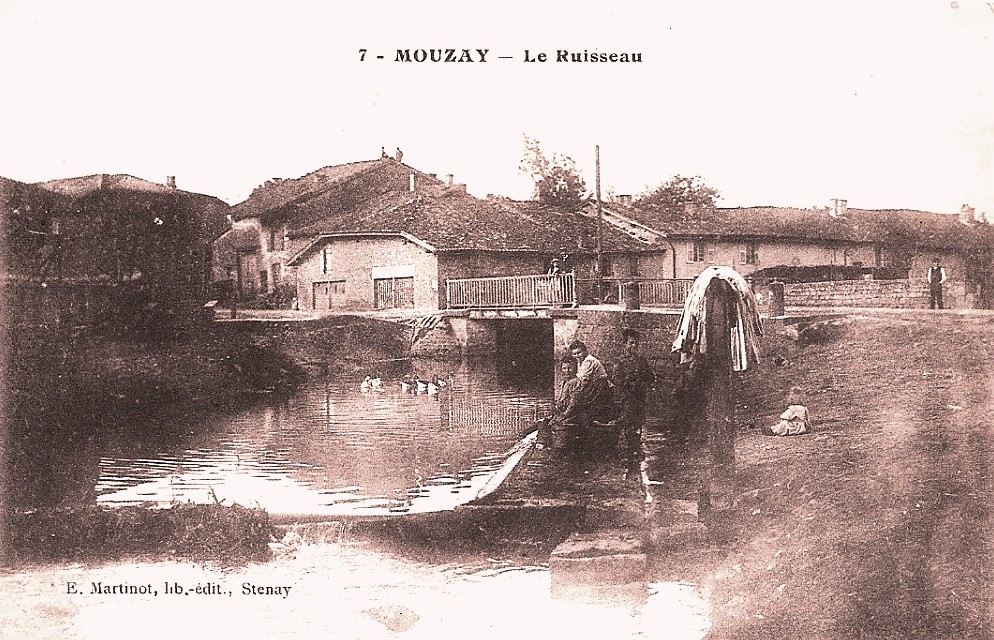 Mouzay (Meuse) Le ruisseau CPA
