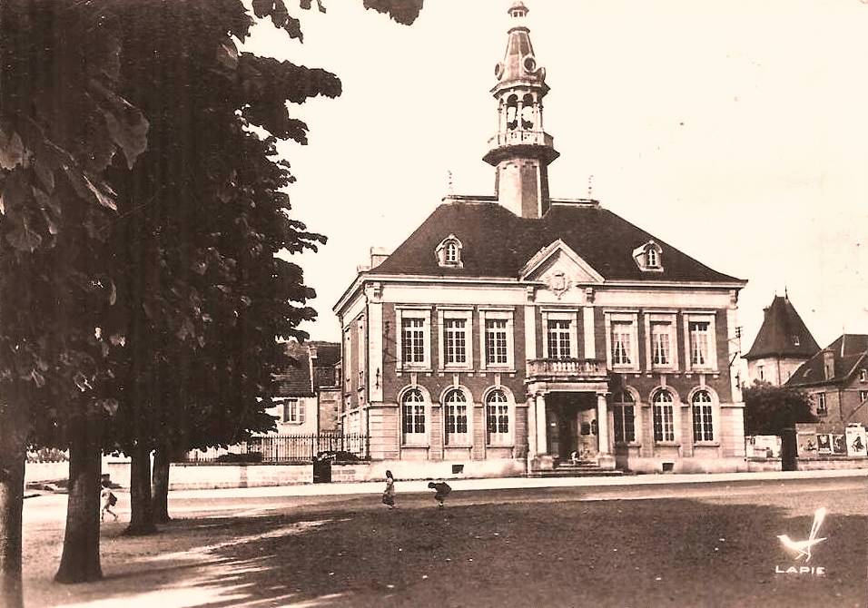 Mouzon (08) Mairie CPA