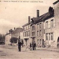 Mouzon (08) Place du vieux marché CPA