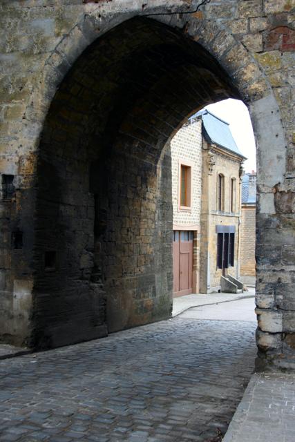 Mouzon (08) Porte de Bourgogne