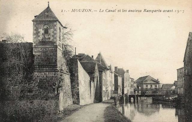 Mouzon (08) Remparts et canal CPA