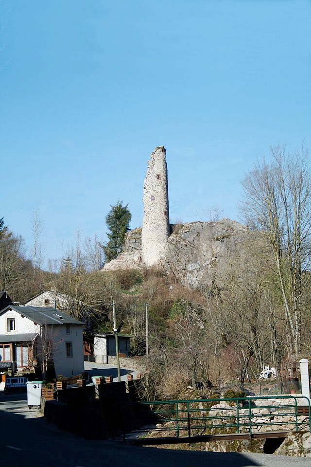 Murat-sur-Vèbre (Tarn) Boissezon, ruines château